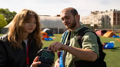  Bosch illumina “The Glitch Camp”